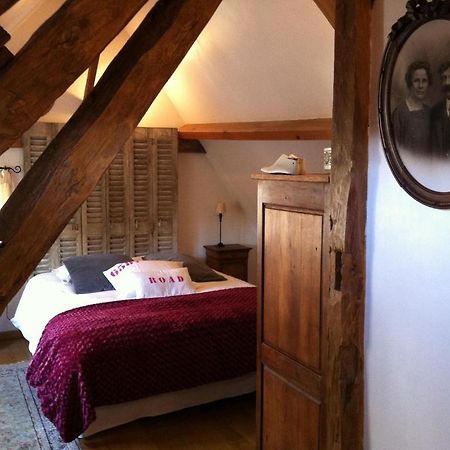 Chambres D'Hotes La Levriere Saint-Denis-le-Ferment Стая снимка