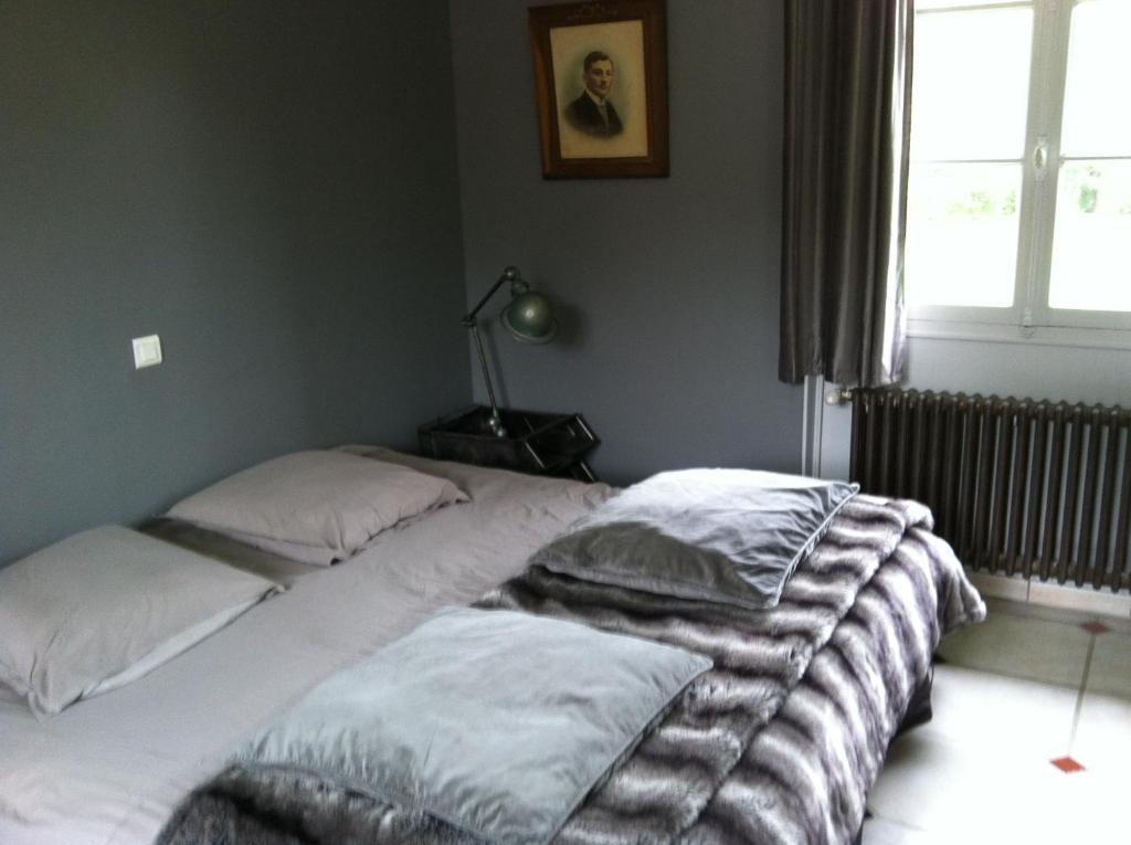 Chambres D'Hotes La Levriere Saint-Denis-le-Ferment Стая снимка