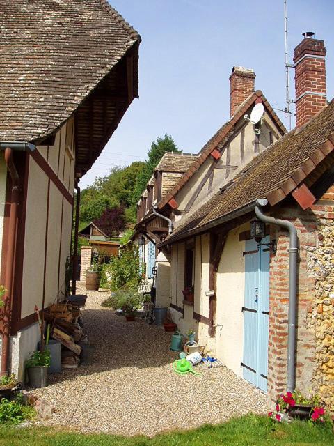 Chambres D'Hotes La Levriere Saint-Denis-le-Ferment Екстериор снимка