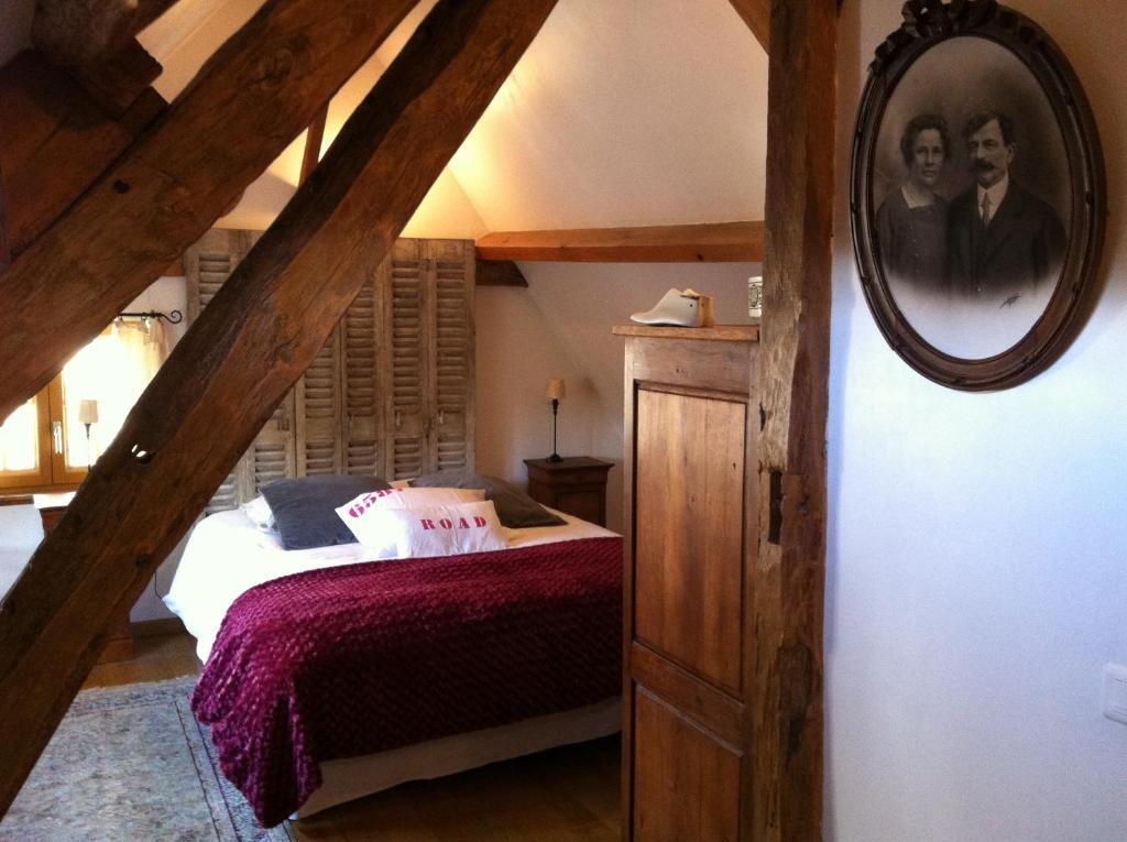 Chambres D'Hotes La Levriere Saint-Denis-le-Ferment Стая снимка